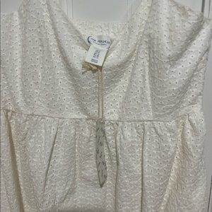 Cute white dress, new with tags